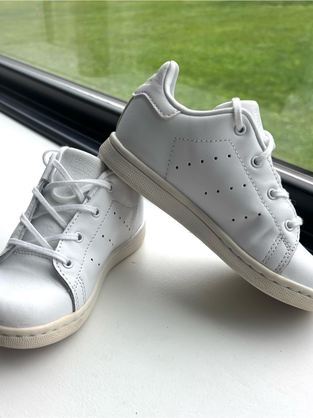 adidas Kids White Leather Low-Top Sneakers
